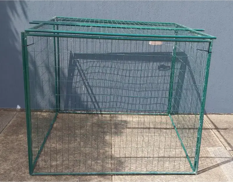 Rubbish-cage